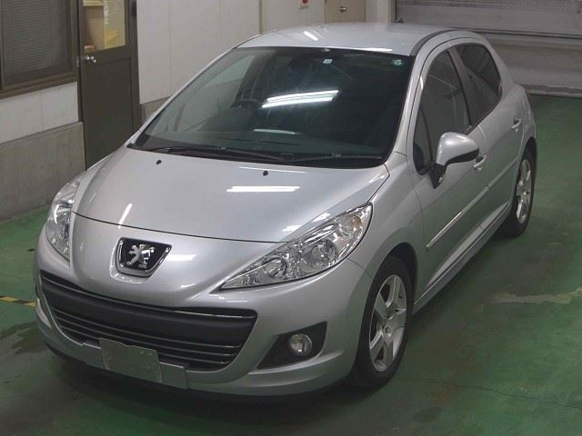 PEUGEOT 207 2010