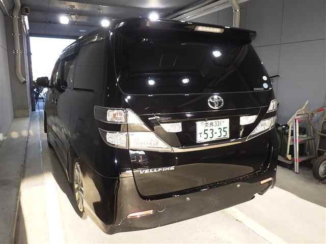 TOYOTA VELLFIRE 2009