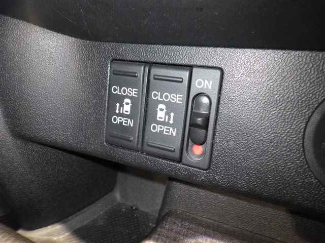 HONDA STEP WAGON 2016