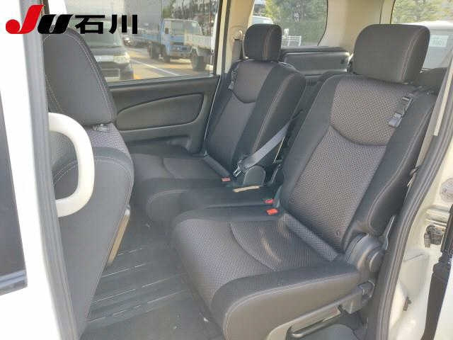 NISSAN SERENA 2013
