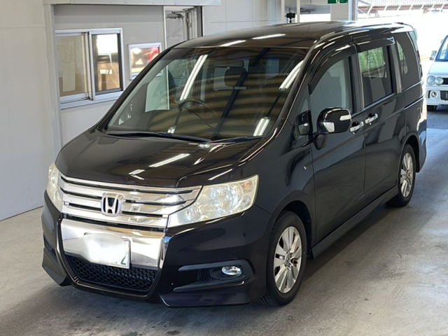 HONDA STEP WAGON 2011