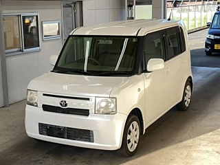 TOYOTA PIXIS SPACE 2012