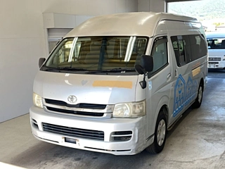 TOYOTA HIACE 2010