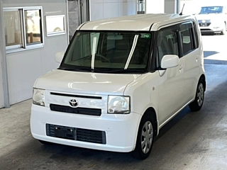 TOYOTA PIXIS SPACE 2012