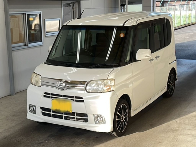 DAIHATSU TANTO 2012