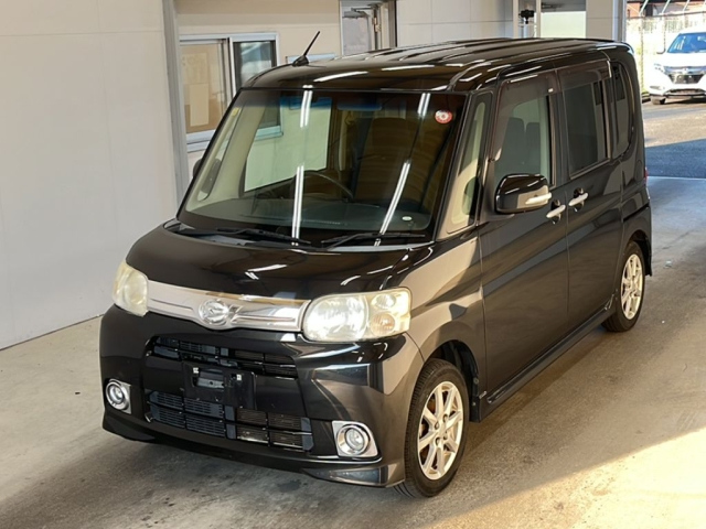 DAIHATSU TANTO 2012