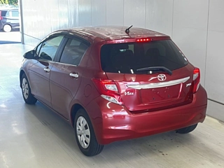 TOYOTA VITZ 2015