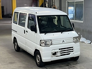 MITSUBISHI MINICAB VAN 2013