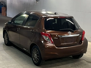 TOYOTA VITZ 2014