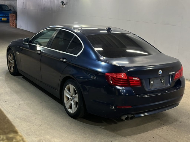 BMW 5 SERIES 2011