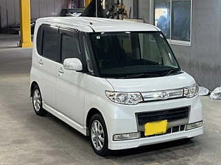 DAIHATSU TANTO 2009