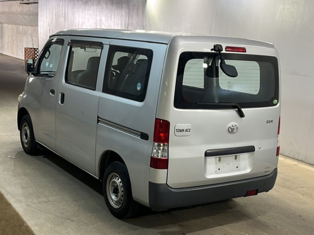 TOYOTA TOWN ACE VAN 2013