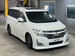 NISSAN ELGRAND 2011