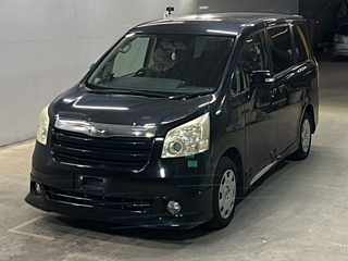 TOYOTA NOAH 2008