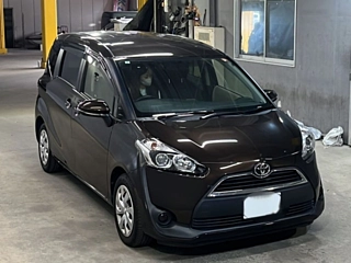TOYOTA SIENTA 2017