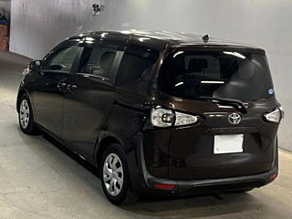 TOYOTA SIENTA 2017