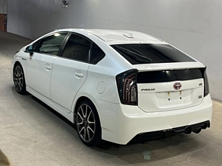 TOYOTA PRIUS 2014