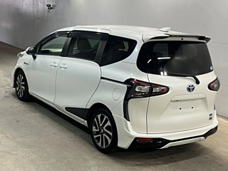 TOYOTA SIENTA 2016