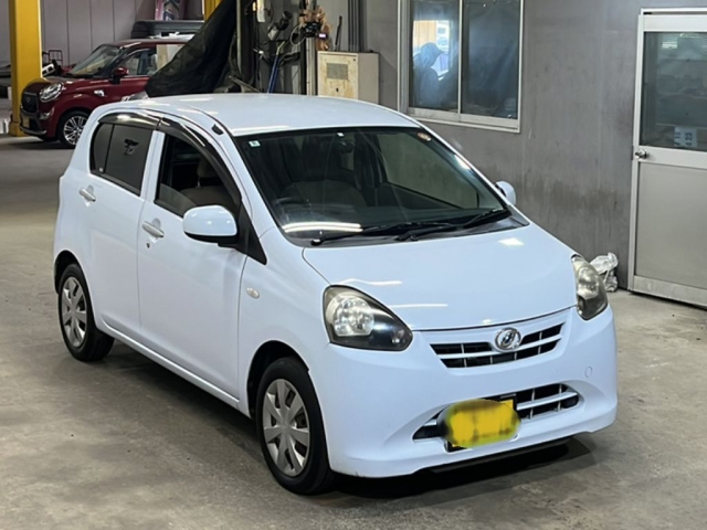 DAIHATSU MIRA E S 2012
