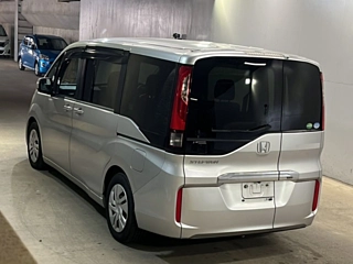 HONDA STEP WAGON 2016