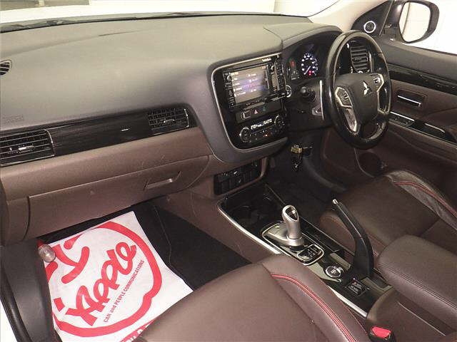 MITSUBISHI OUTLANDER PHEV 2015