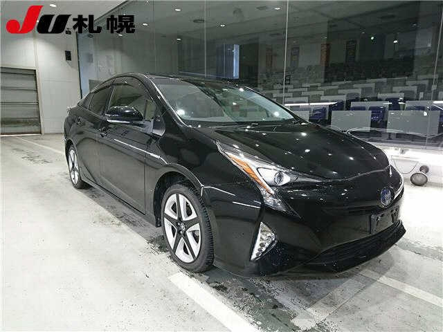 TOYOTA PRIUS 2016