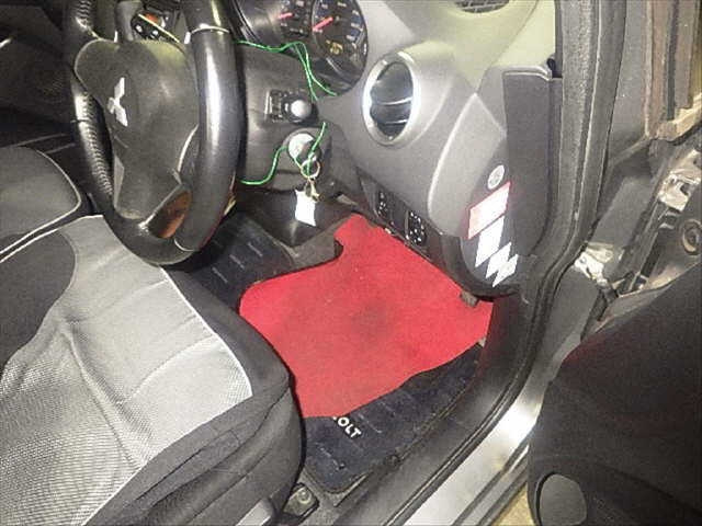 MITSUBISHI COLT 2011