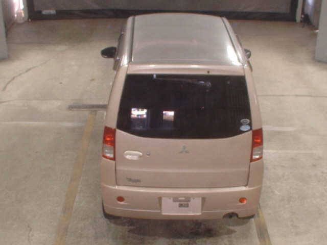 MITSUBISHI TOPPO 2010