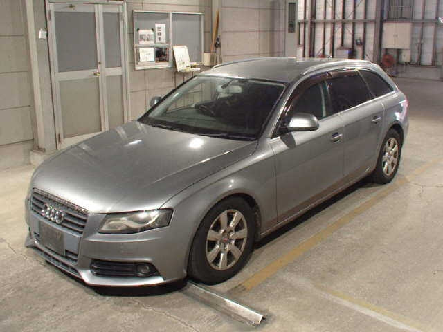 AUDI A4 2008