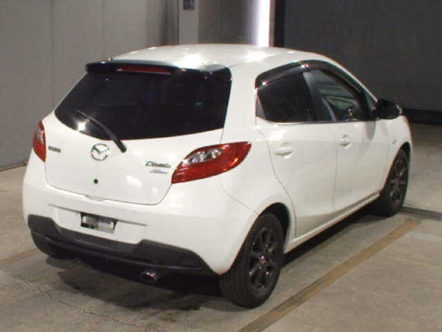 MAZDA DEMIO 2013
