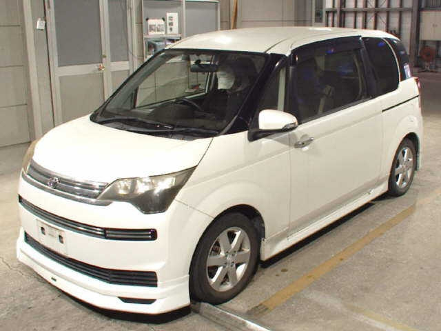 TOYOTA SPADE 2012