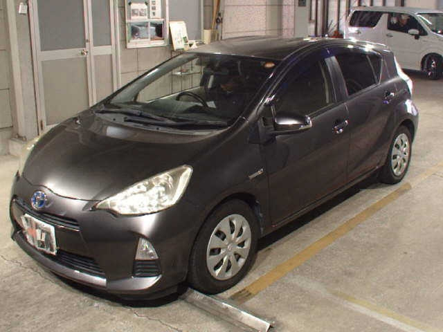 TOYOTA AQUA 2013
