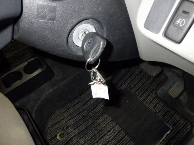 DAIHATSU MIRA E S 2012