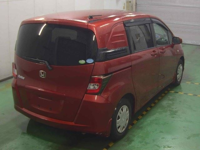 HONDA FREED 2011