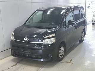 TOYOTA VOXY 2011
