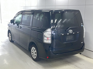 TOYOTA VOXY 2011