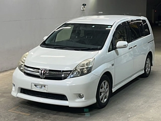 TOYOTA ISIS 2013