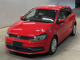 VOLKSWAGEN POLO 2015