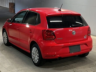 VOLKSWAGEN POLO 2015