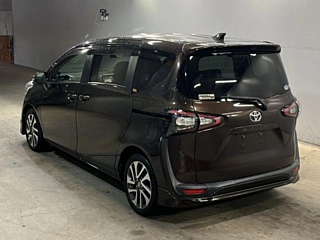 TOYOTA SIENTA 2017