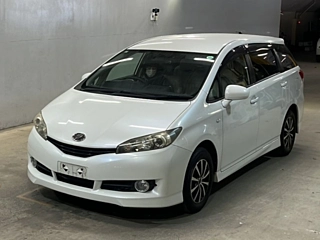TOYOTA WISH 2011