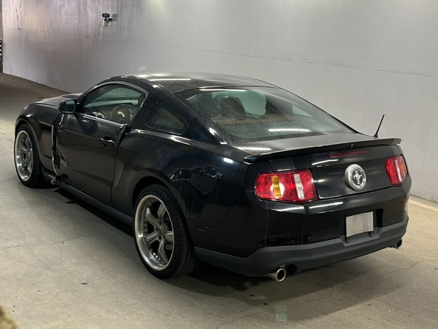 FORD MUSTANG 2011