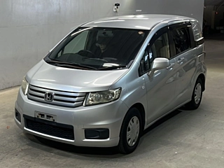 HONDA FREED 2010