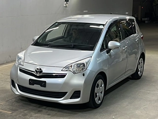 TOYOTA RACTIS 2013