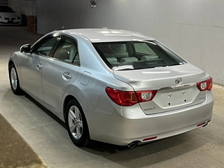 TOYOTA MARK X 2010
