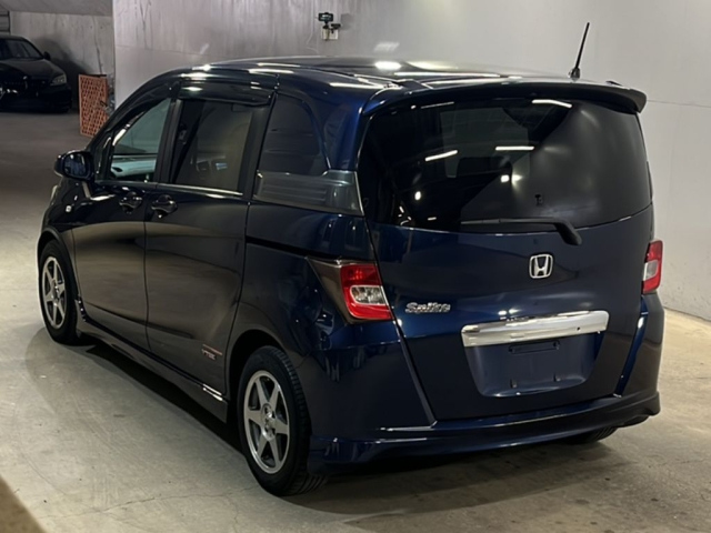 HONDA FREED 2011