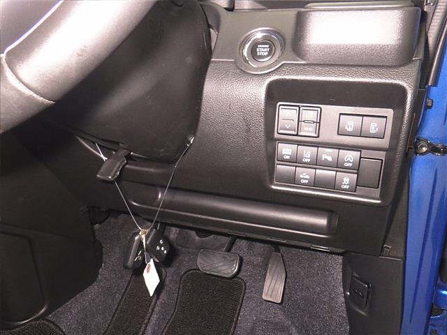 MITSUBISHI DELICA D2 2021