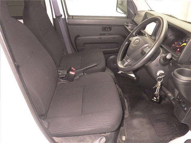 DAIHATSU HIJET VAN 2019