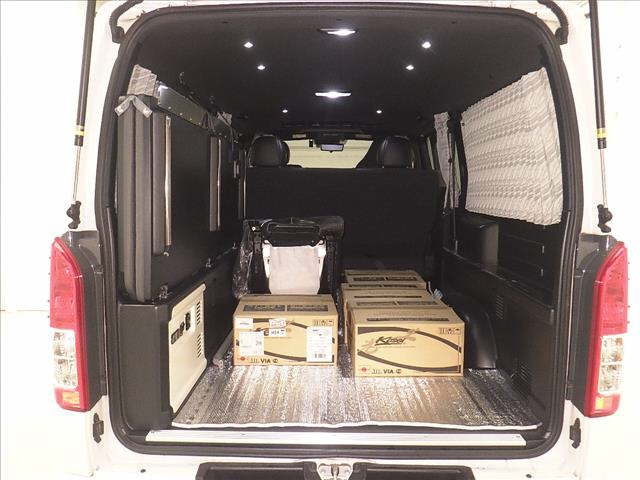 TOYOTA HIACE VAN 2022