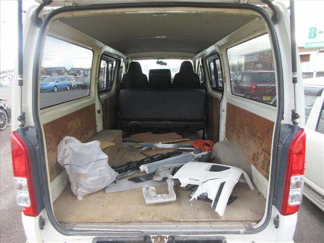 TOYOTA HIACE VAN 2014